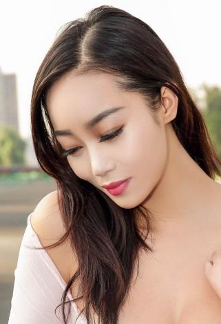 208-[AISS]T神秘系列T008-黑丝+白丝-漏[47P-74M]