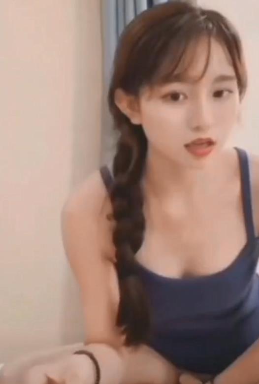 658-不见星空-91逆天颜值美女微信福利群大耻度视频[1V-471M]