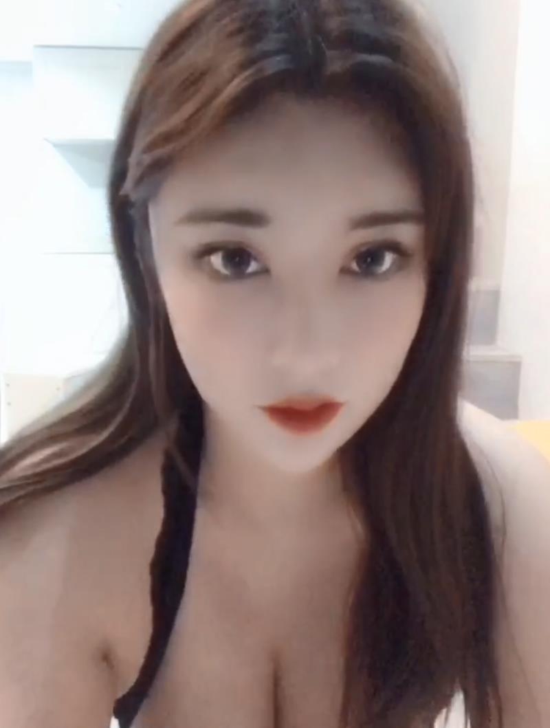 817-软软子-软软RoroYellow颜色小视频合集[38V-552MB]