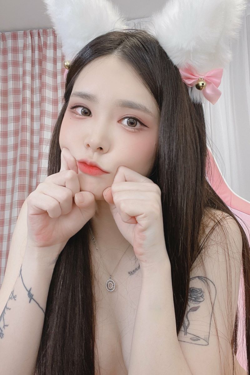 1808-金提莫Yuka-韩女团GirlCrush成员付费素材合集(网友投递)[19套-33.3GB]