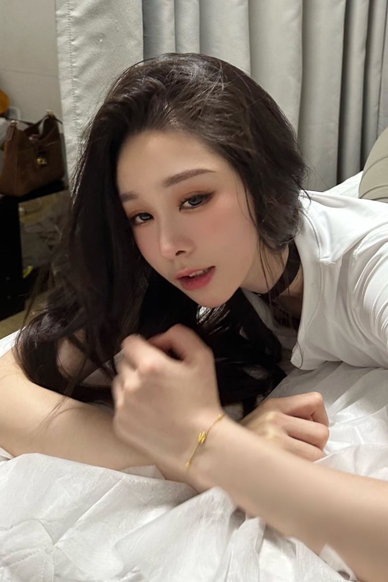 2282-是小逗逗-秀人模特珍藏版极品资源合集[19套-22.3G] - 全文