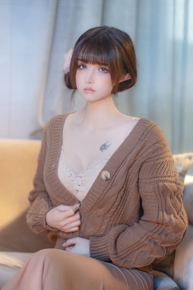 2396-鹿八岁-微博动漫博主写真作品合集[76套-73.7G]