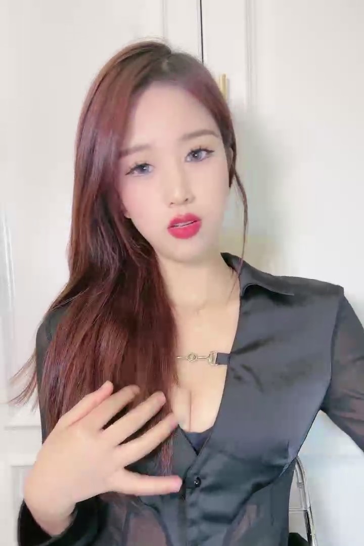 2482-芒果姐姐-香蕉演员自娱自乐作品合集[47V-29.8G]