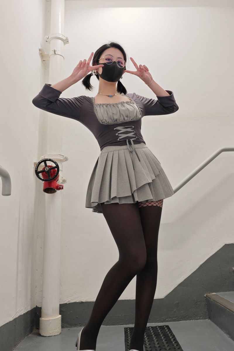 2627-奶咪-微博原创博主2025年作品更新[10套-7.6G]