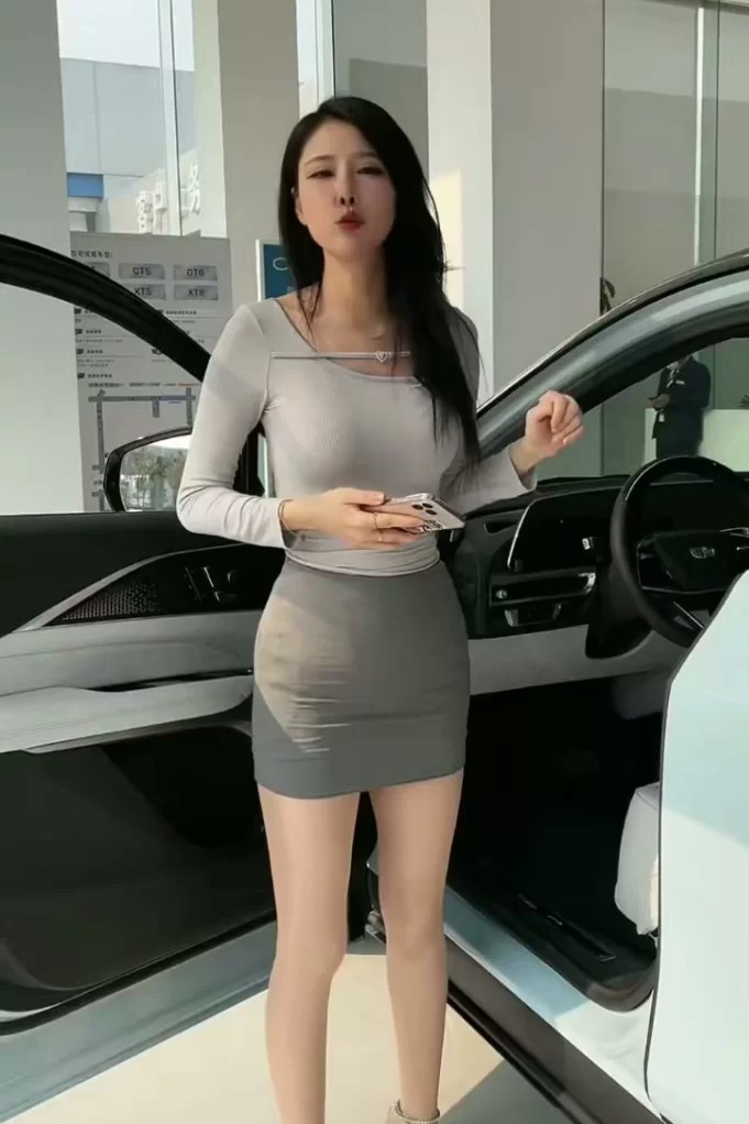 2651-卖车女主播-抖音丝袜OL直播卖车合集[826V-158G]