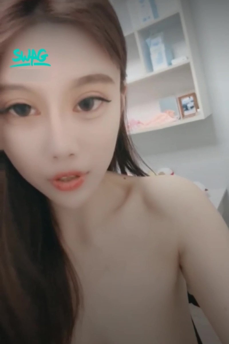 2683-幼幼阿狸-SWAG哺乳期主播在线挤乳汁合集[4V-2.8G]