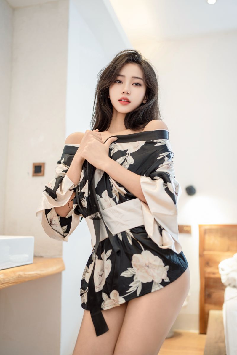 2930-时安安-秀人模特内部私购作品合集[6套-8.5G]